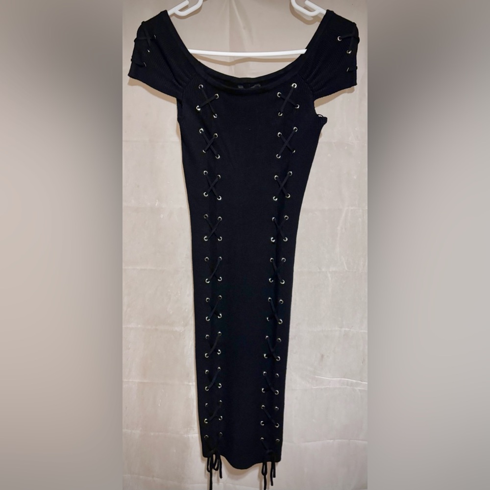 Guess-Black Knit-Lace-Up Front Sweater-Dress-Size Small-NWOT